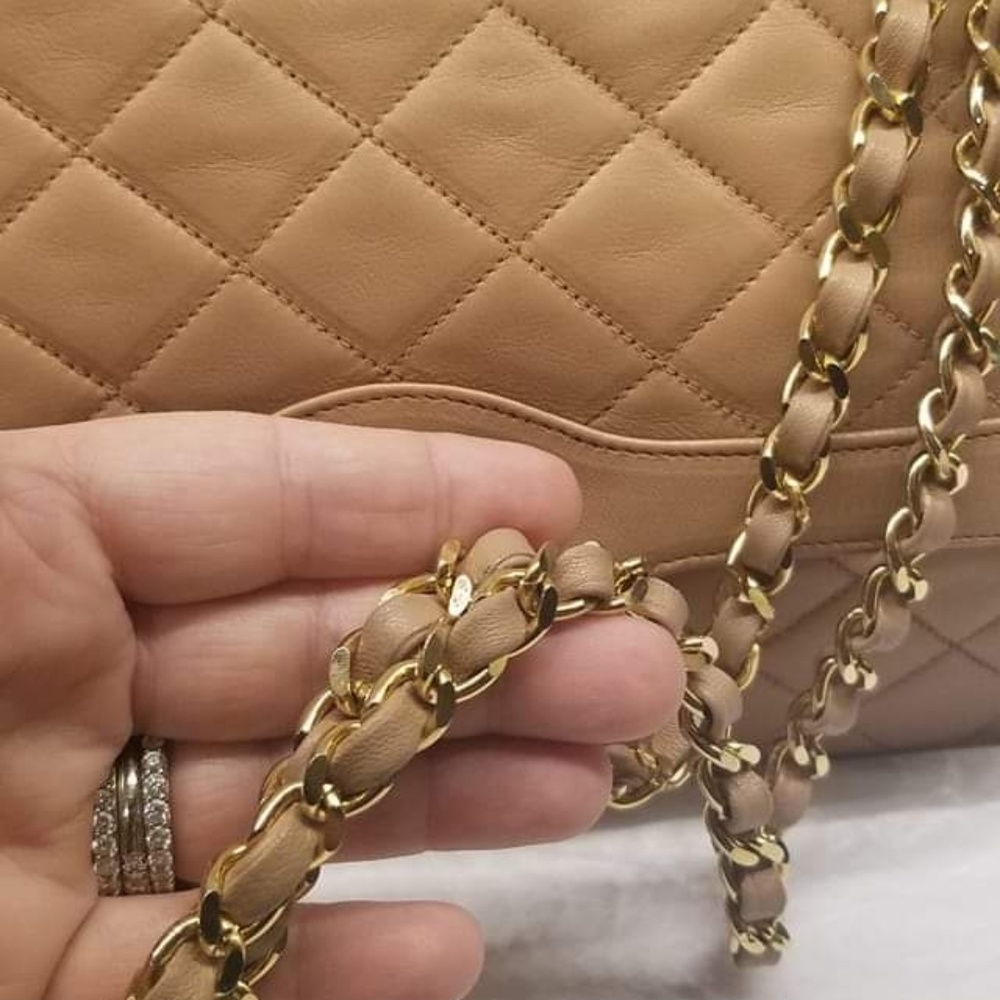 Auth Chanel Paris ltd. Ed. Flap